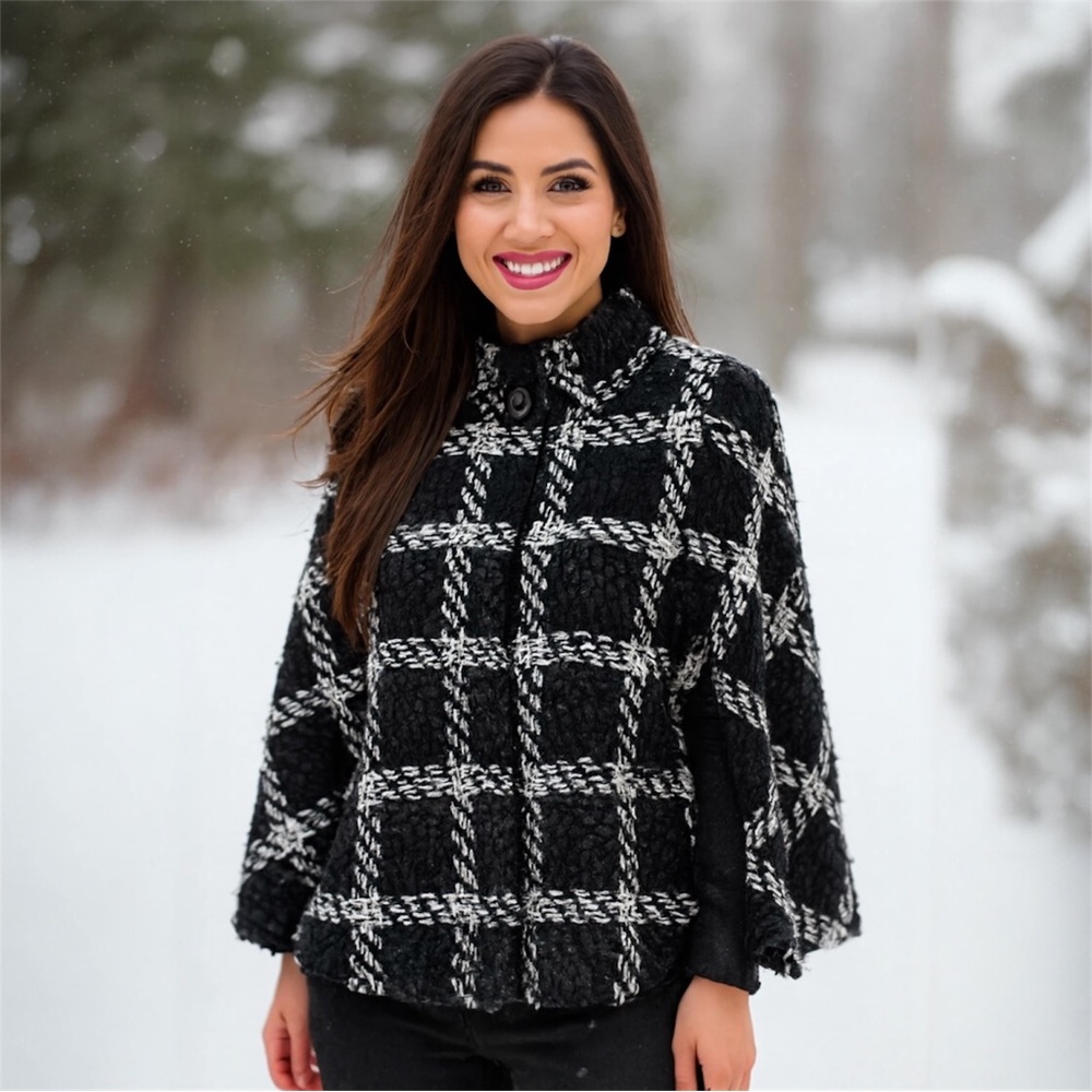 Harolds Black White Plaid Cape Wool Mix Vintage XS British Countryside